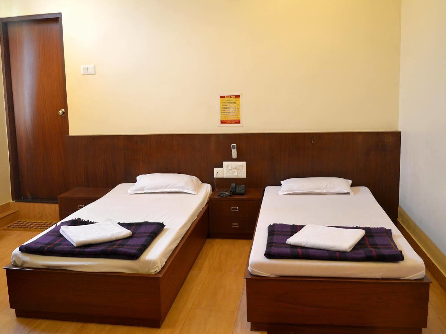 Hotel Kusum Bhilai Екстериор снимка